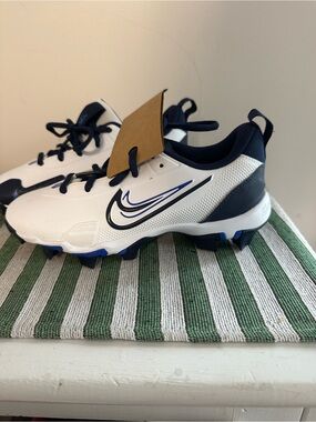 Nike Kids White & Navy Blue Athletic Cleats